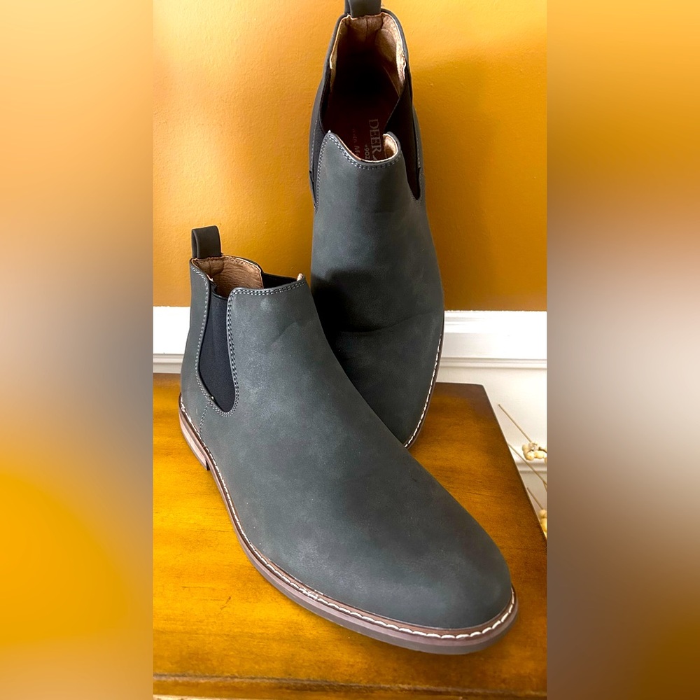 Deer Stags Men's Grey Suede Chelsea Boots